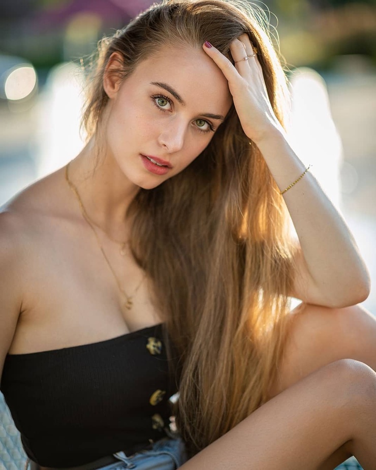 Ella Yanir