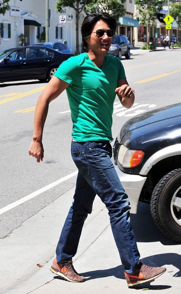 Sung Kang