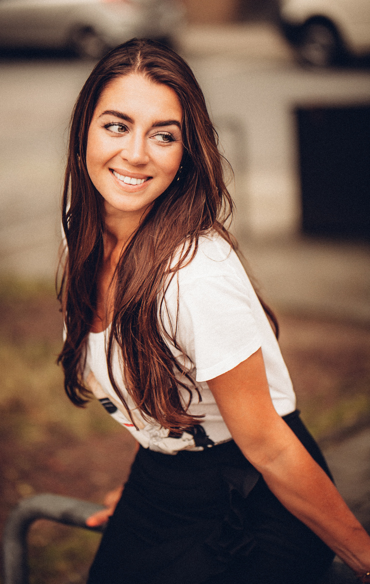 Elisa Posky Elisa Posky
