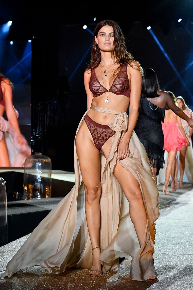 Isabeli Fontana