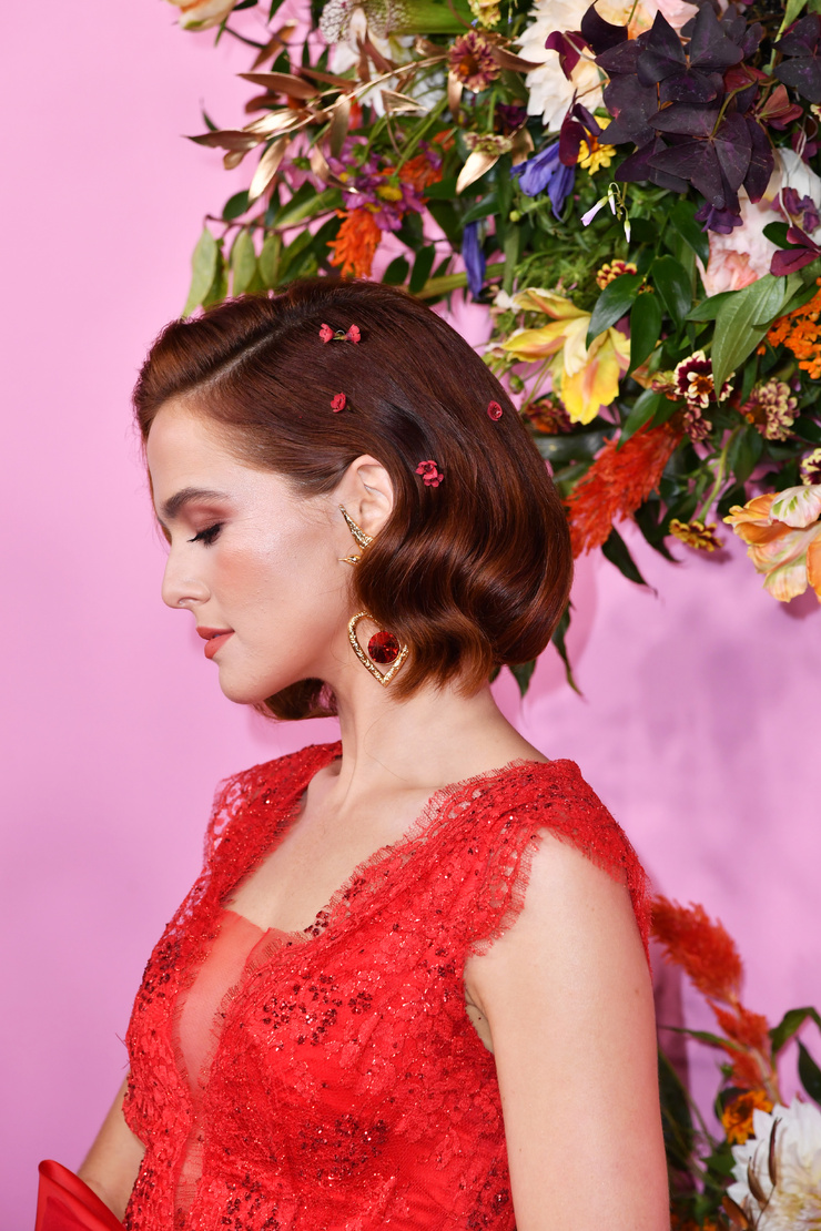 Zoey Deutch