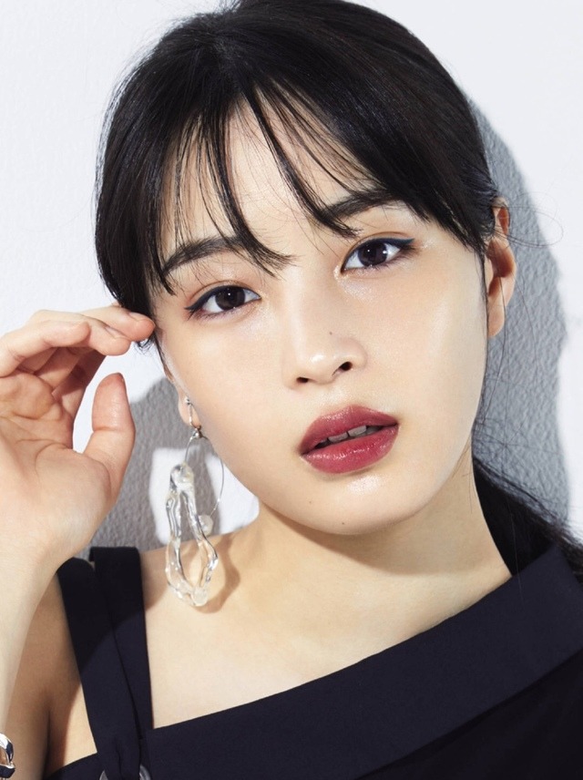 Suzu Hirose