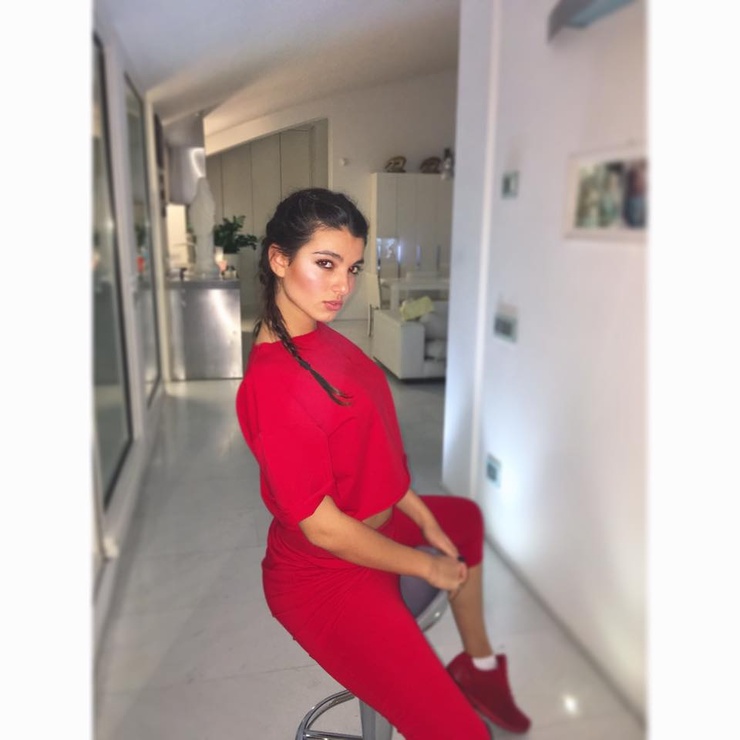 Rebecca Staffelli