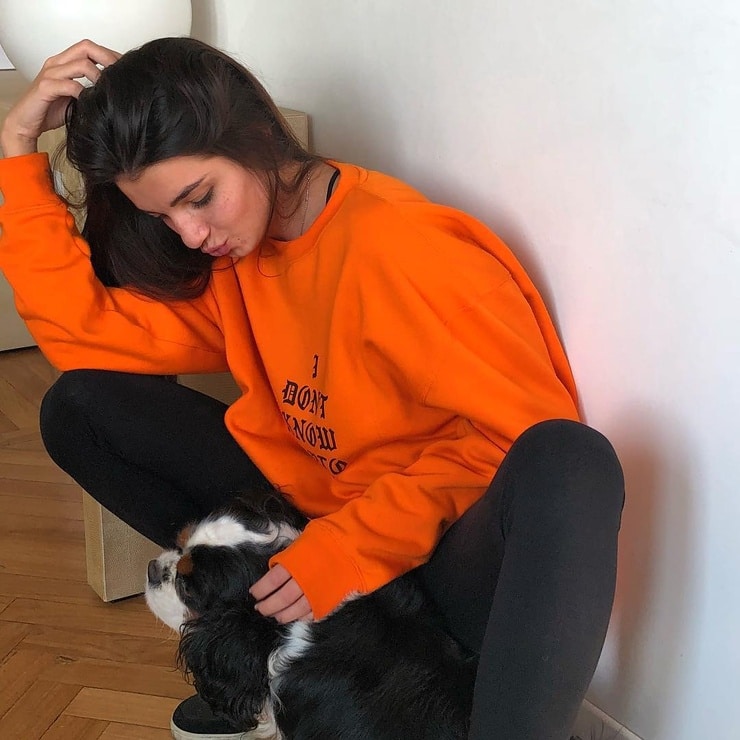 Rebecca Staffelli