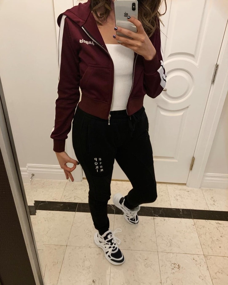 Pokimane Full Body