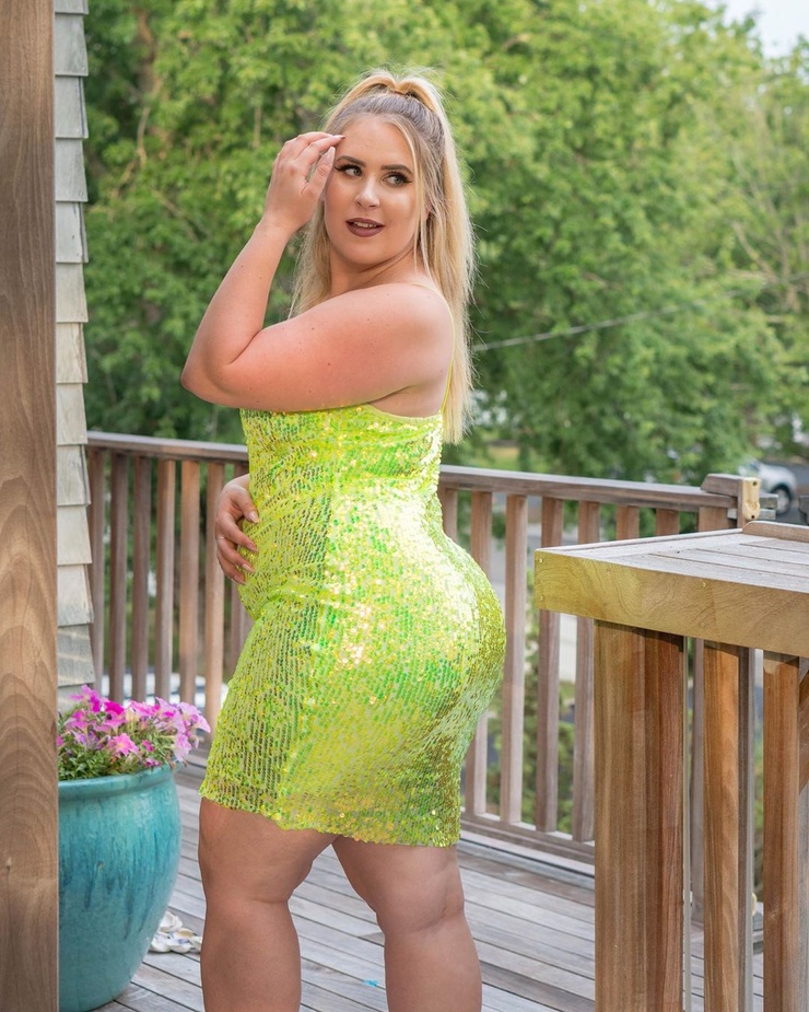 Sophie Turner (Plus Size)