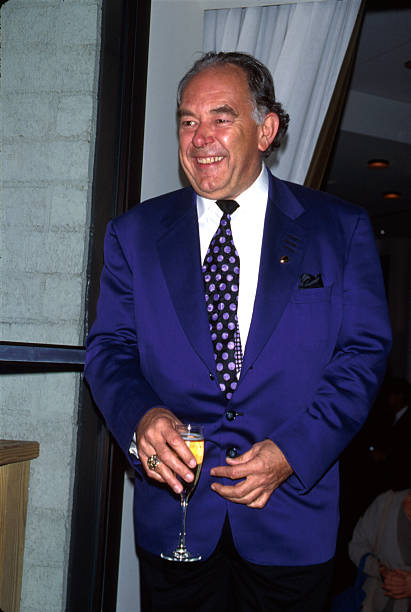 Robin Leach