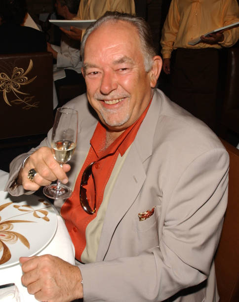 Robin Leach