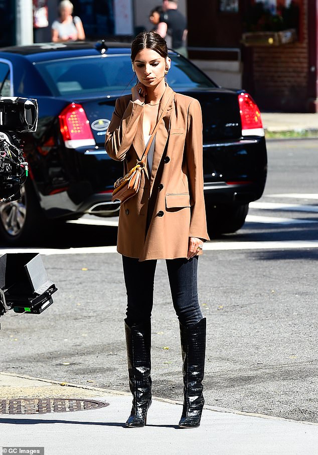 Emily Ratajkowski