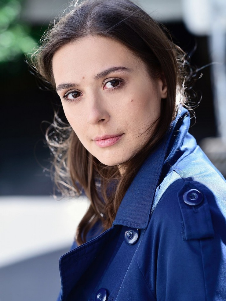 Aline Adam
