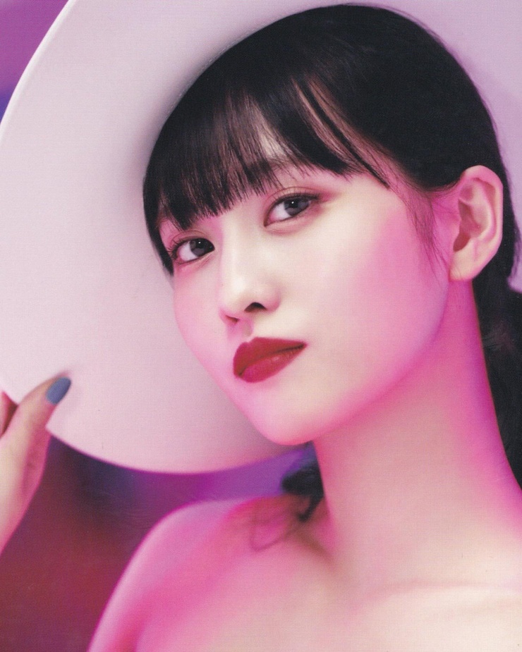 Hirai Momo
