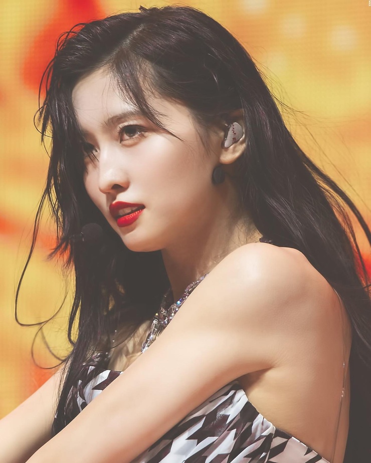 Hirai Momo Hirai Momo
