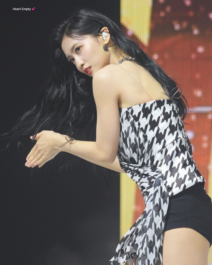 Hirai Momo Hirai Momo