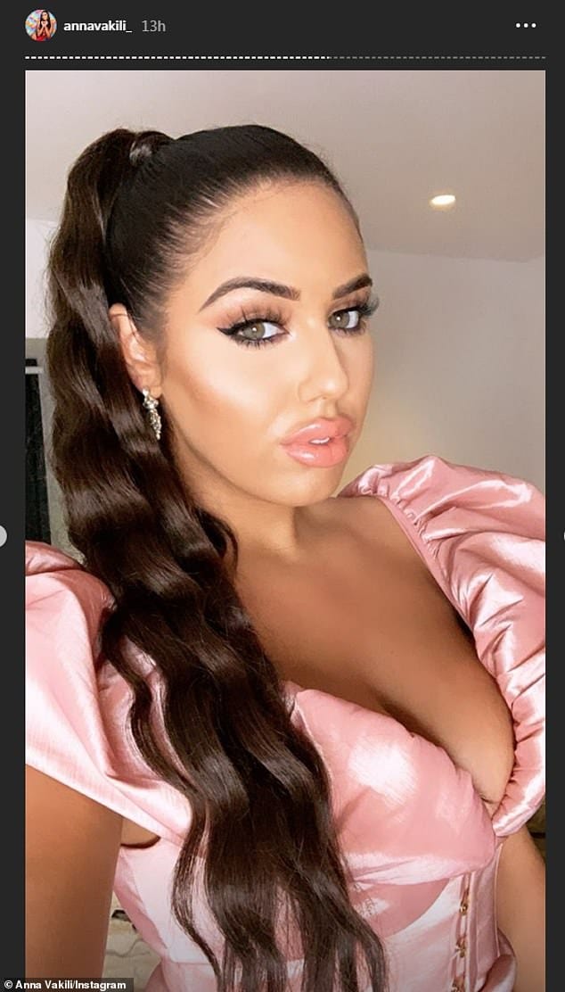 Anna Vakili