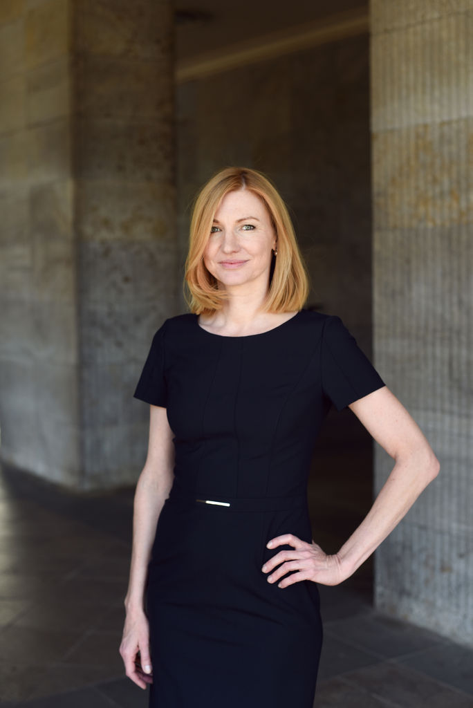 Ellen Schlootz
