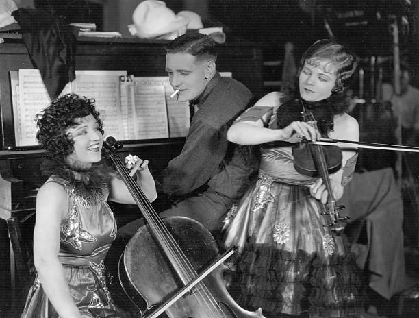 Julia Faye, Kenneth Thomson, Vera Reynolds