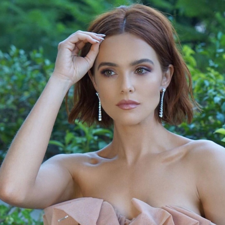 Zoey Deutch