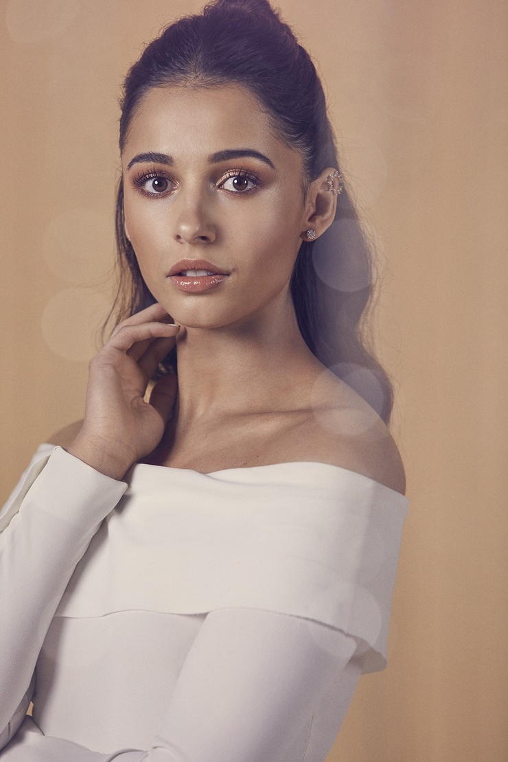 Naomi Scott Naomi Scott