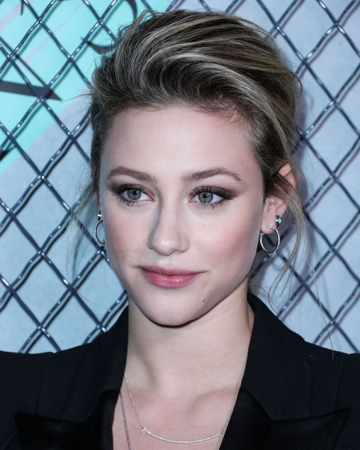 Lili Reinhart