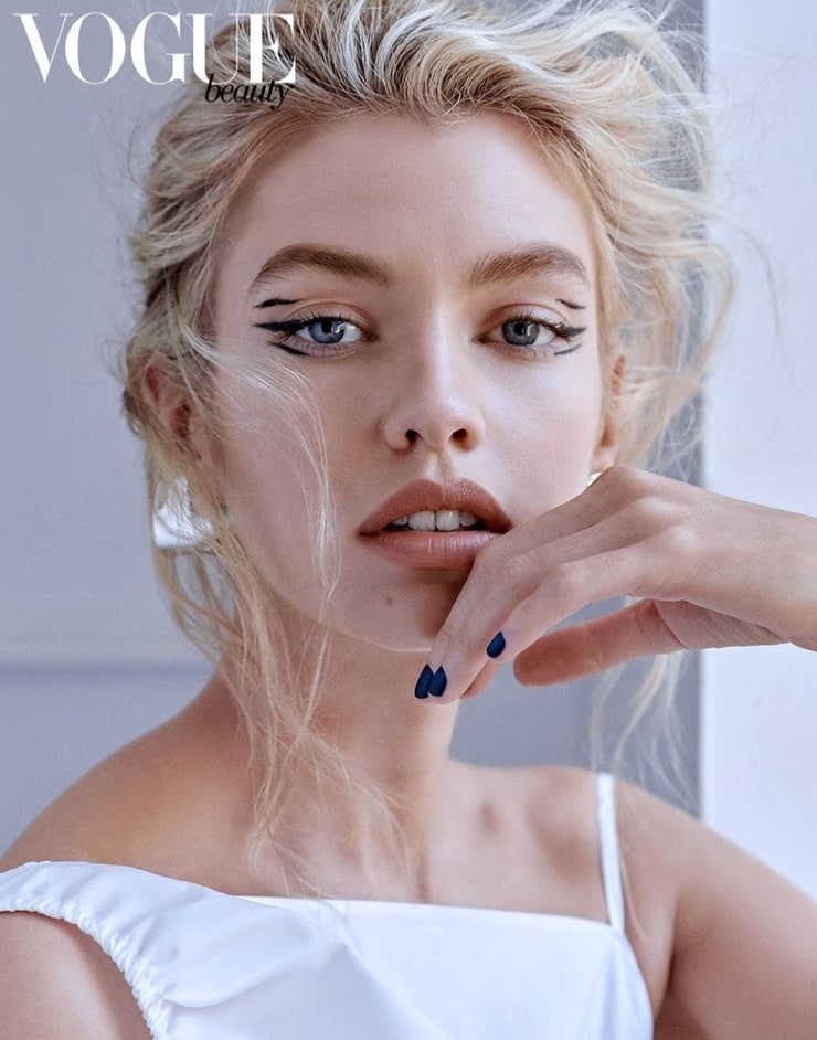 Stella Maxwell