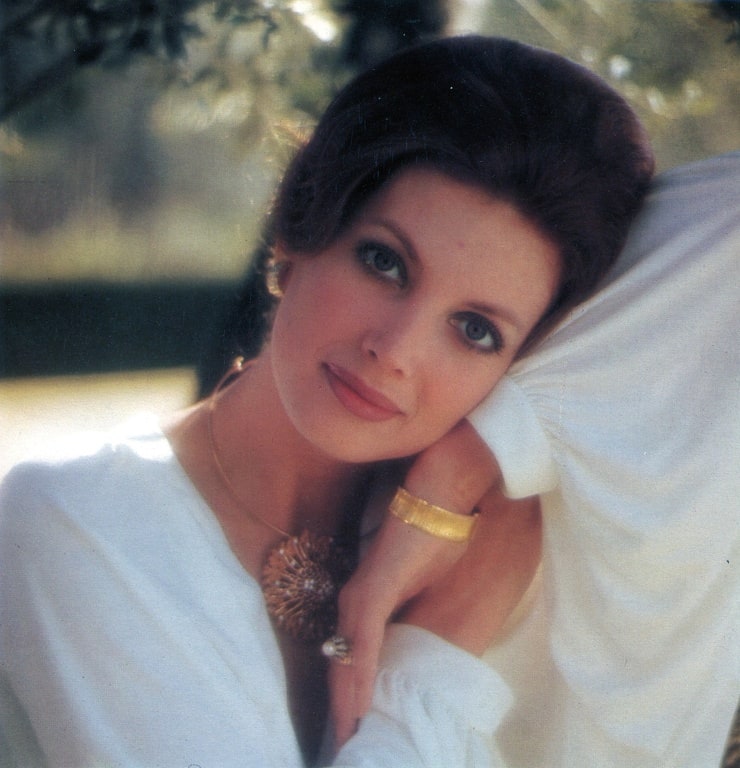 Gayle Hunnicutt