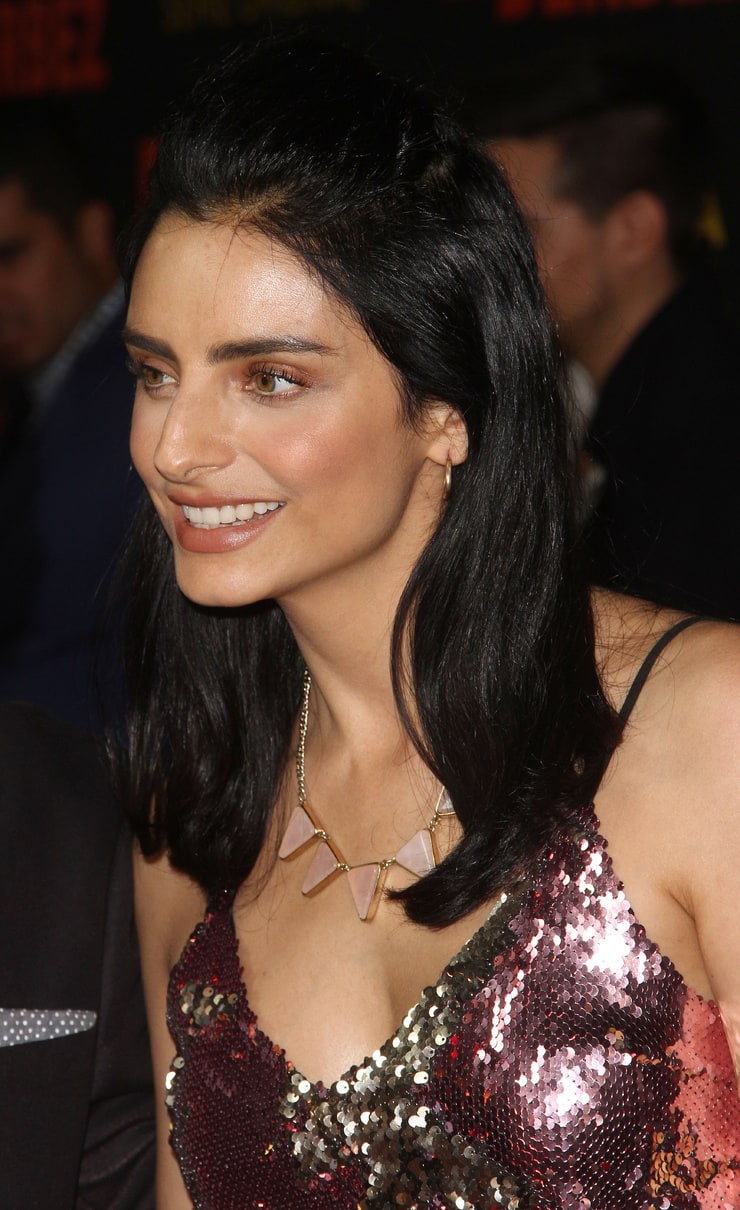 Aislinn Derbez