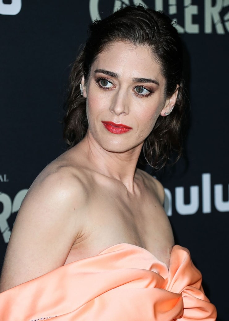 Lizzy Caplan