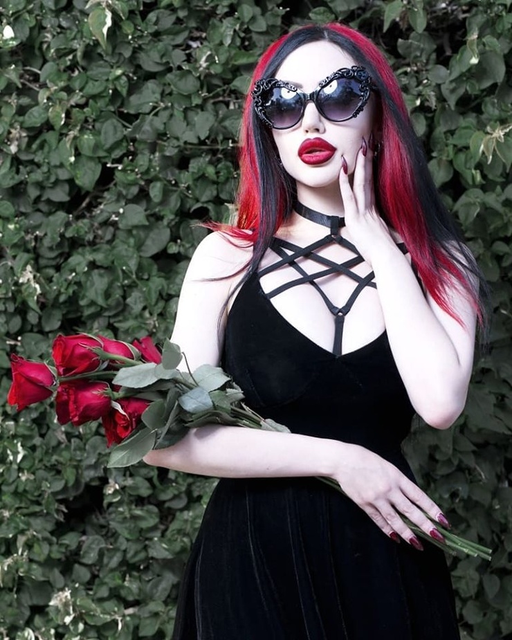 Dani Divine