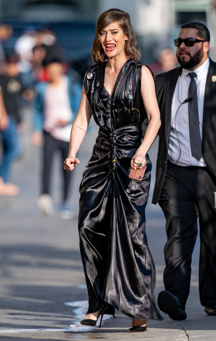 Lizzy Caplan