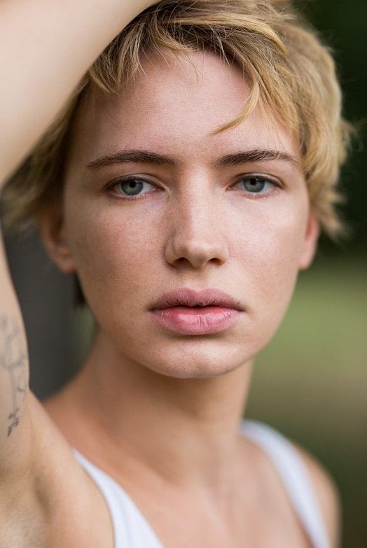 Picture of Zoë Valks