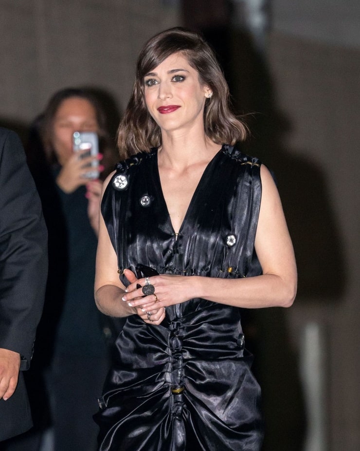 Lizzy Caplan