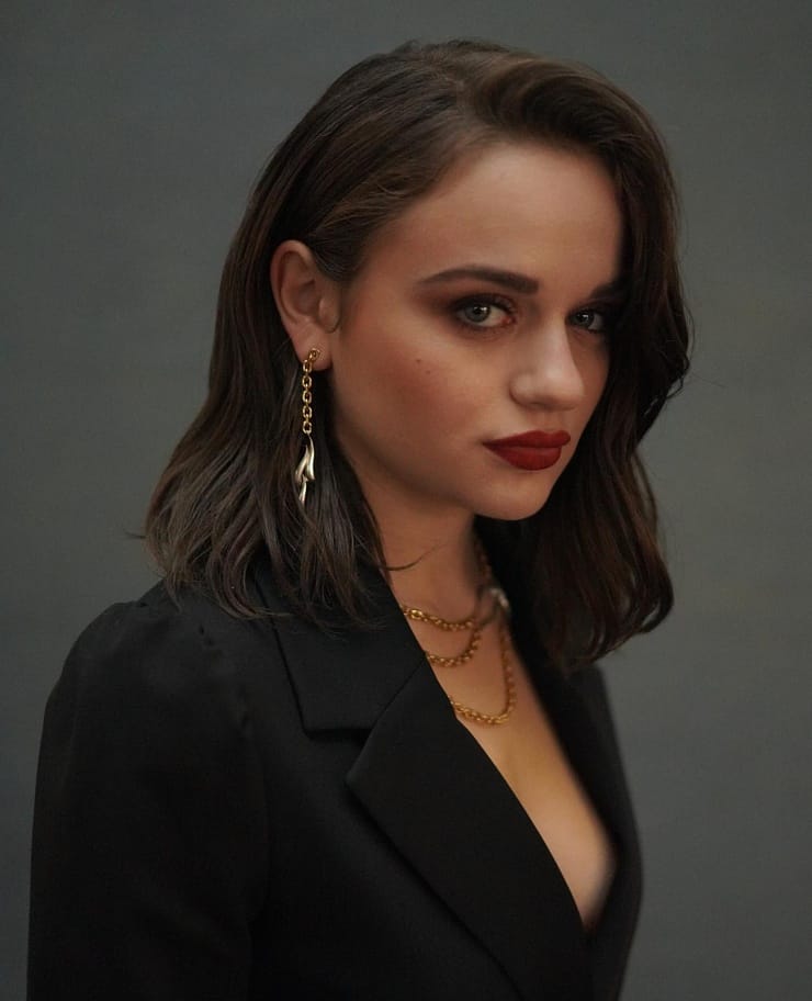 Joey King image