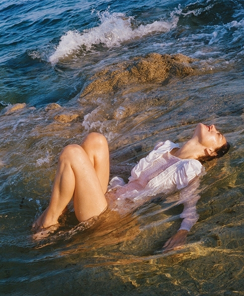 Phoebe Tonkin Phoebe Tonkin