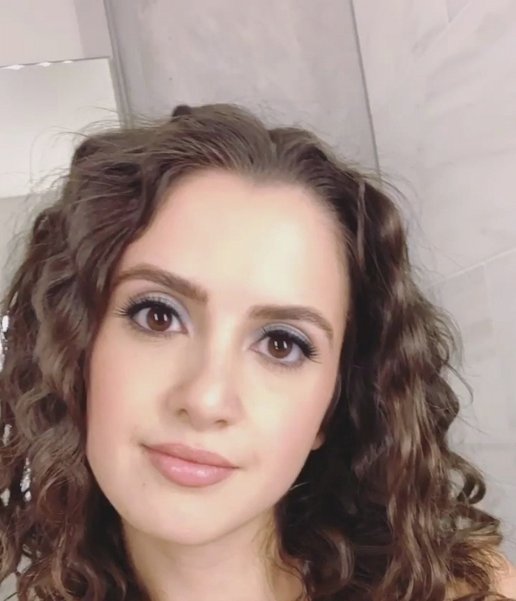 Laura Marano