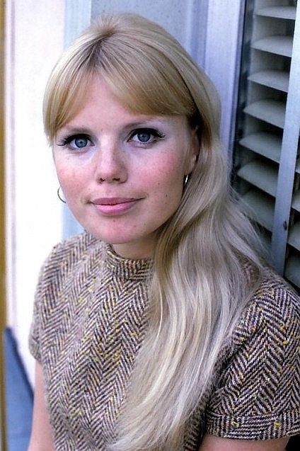 Marta Kristen Marta Kristen