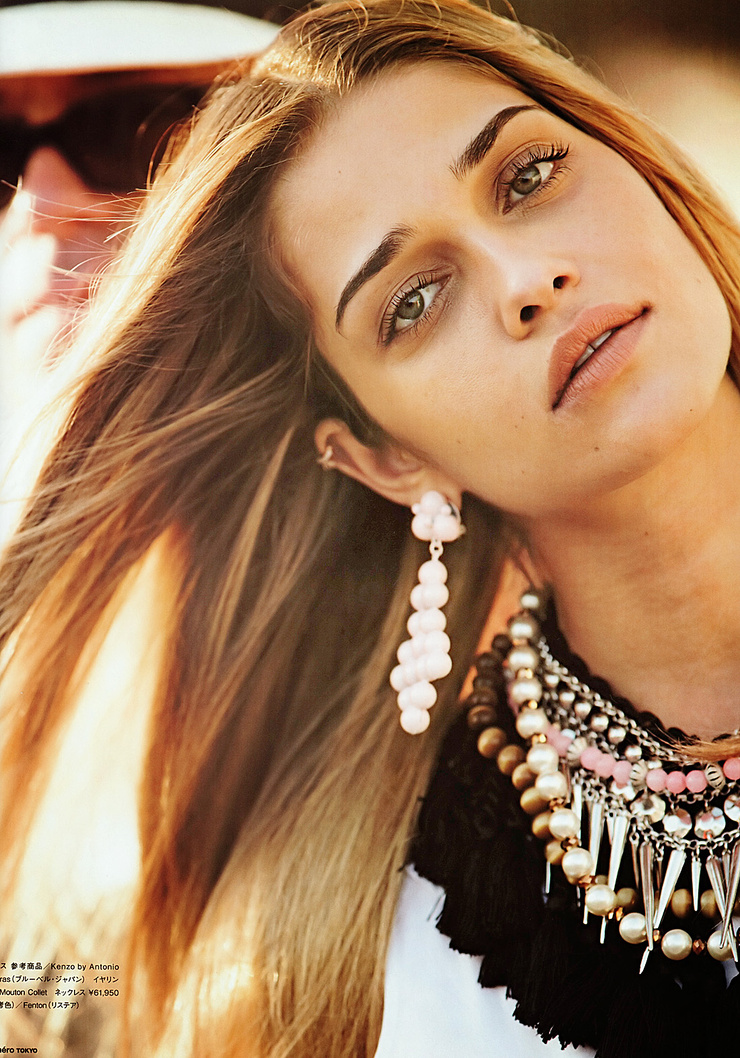 Ana Beatriz Barros Ana Beatriz Barros
