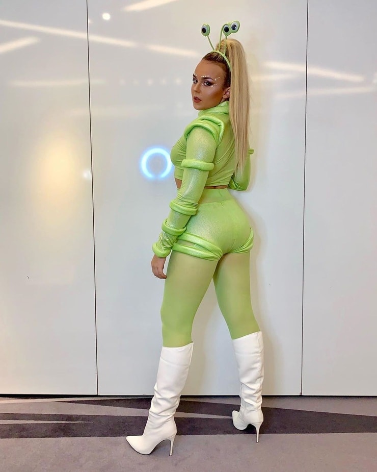 Tallia Storm