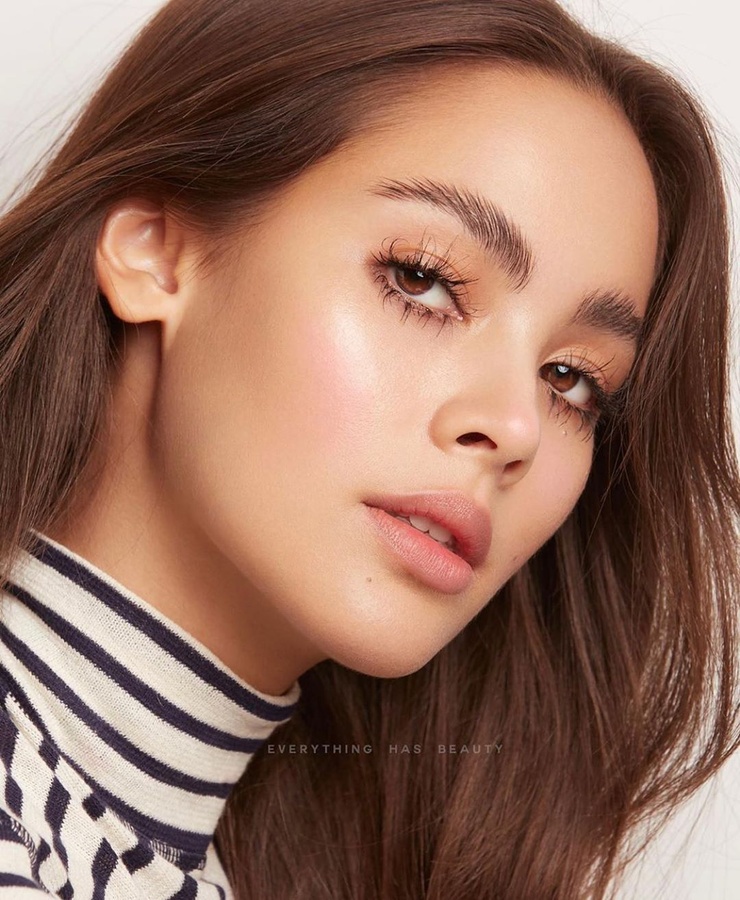 Urassaya Sperbund