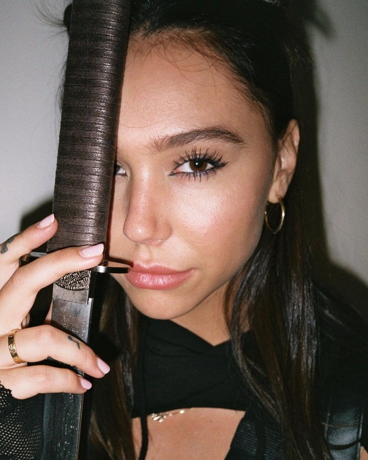 Picture Of Alexis Ren