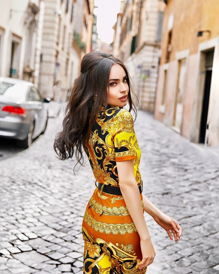 Sofia Carson
