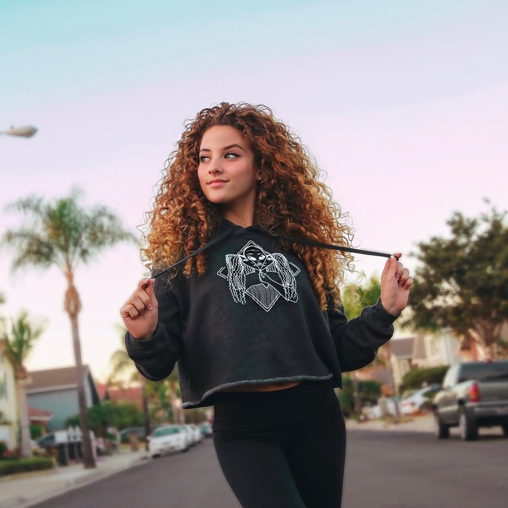 Sofie Dossi Sofie Dossi