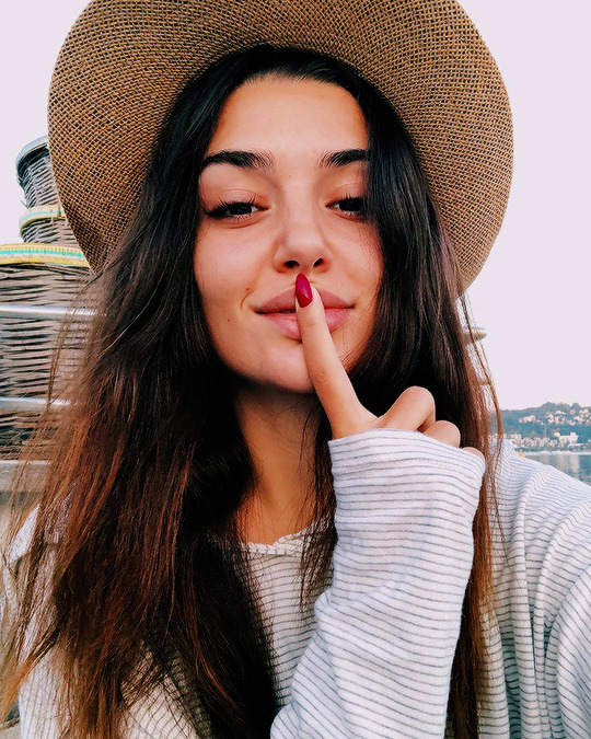 Hande Erçel
