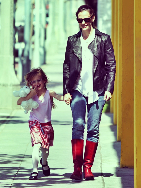 Violet Affleck