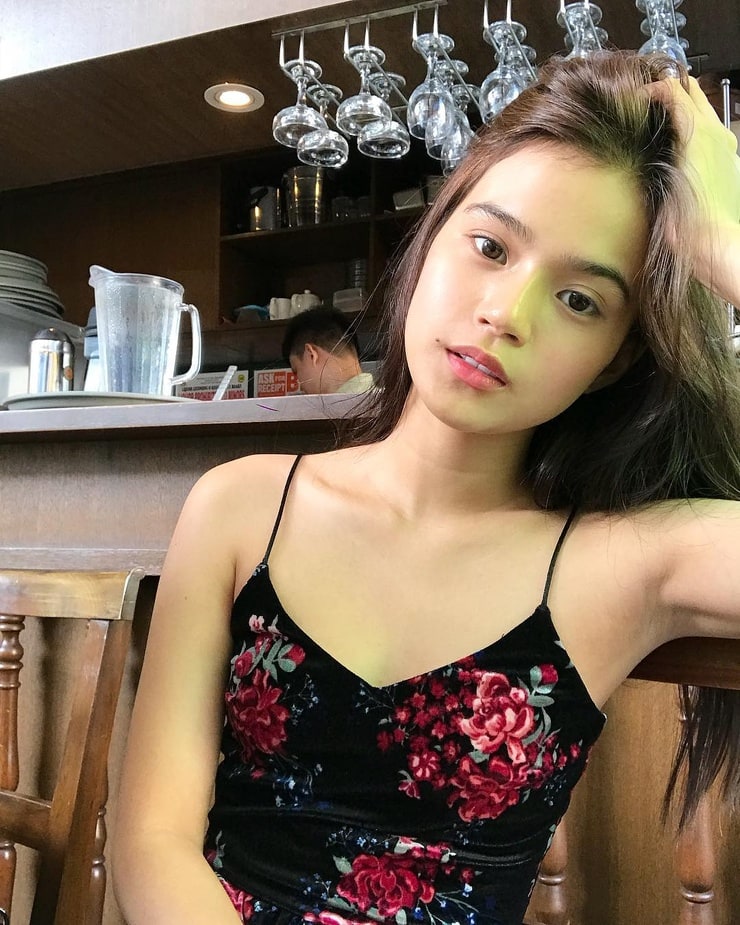 Picture Of Maris Racal