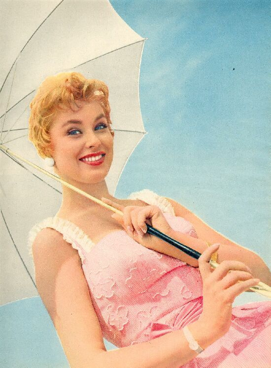 Marianne Hold