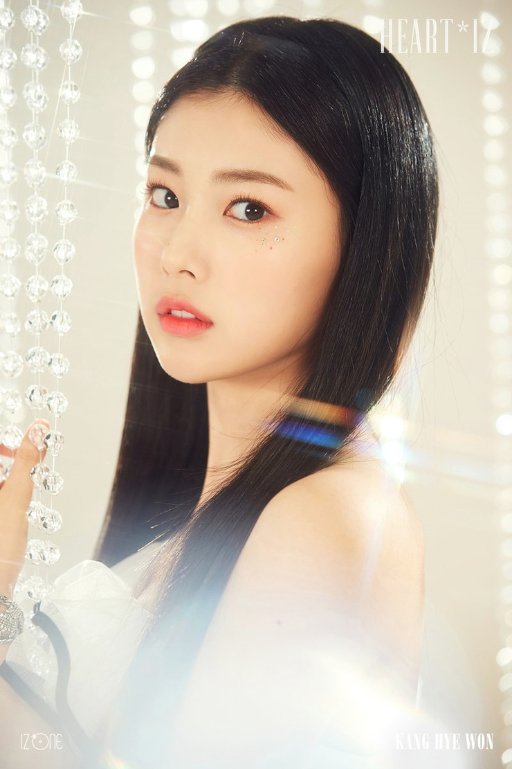 Kang Hyewon