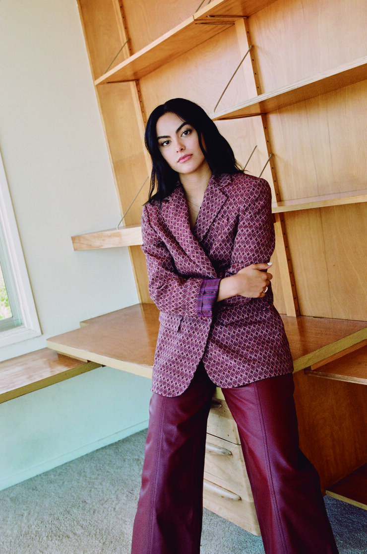 Camila Mendes