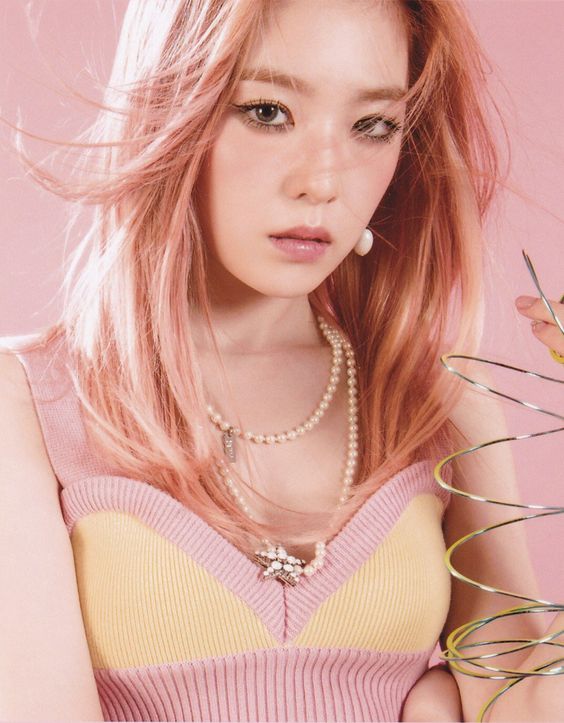 Irene (Bae Ju Hyun) Irene (Bae Ju Hyun)