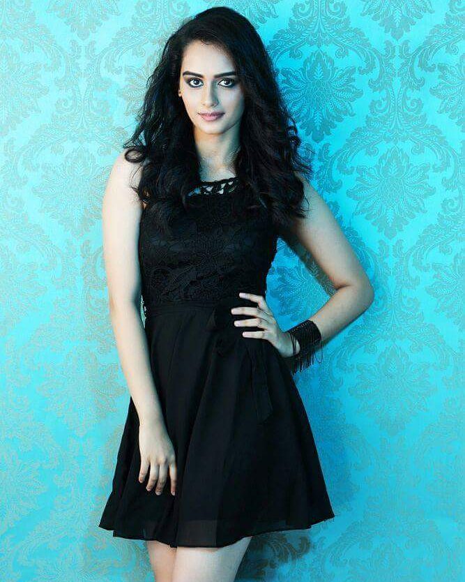 Manushi Chhillar Manushi Chhillar