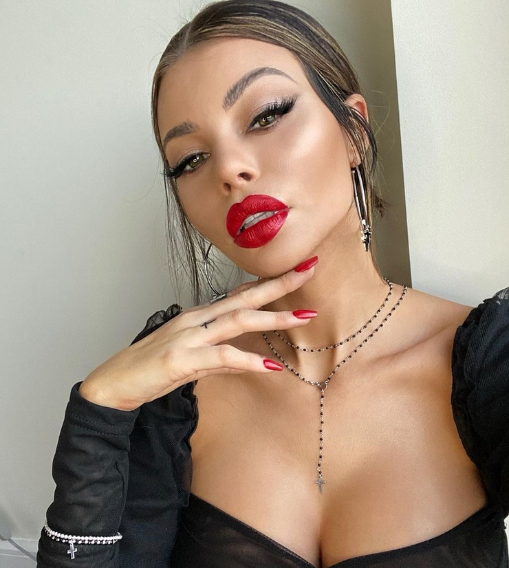 Justyna Gradek Justyna Gradek